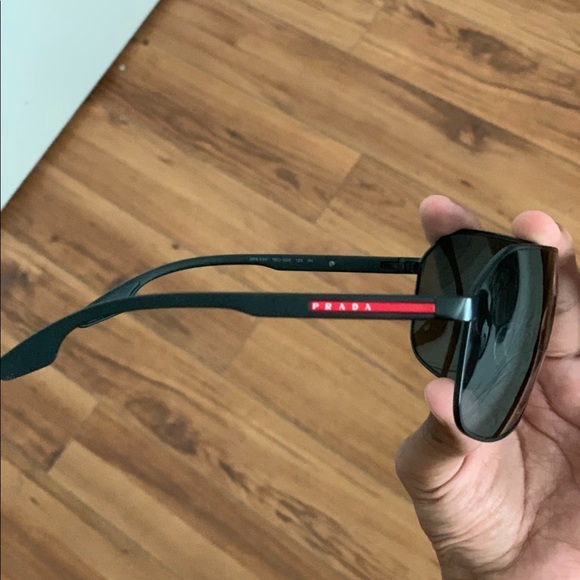 PRADA SUNGLASSES - Picture 4 of 6